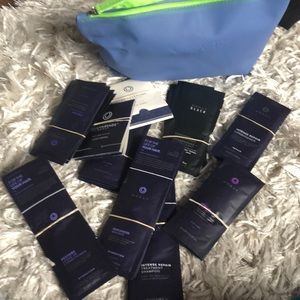 Monat samples and pouch